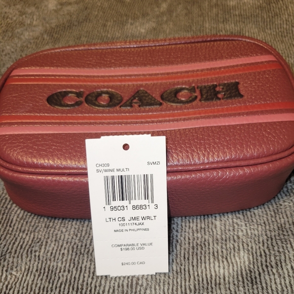 NWT Coach Signature Jamie Leather Wristlet - Picture 3 of 3